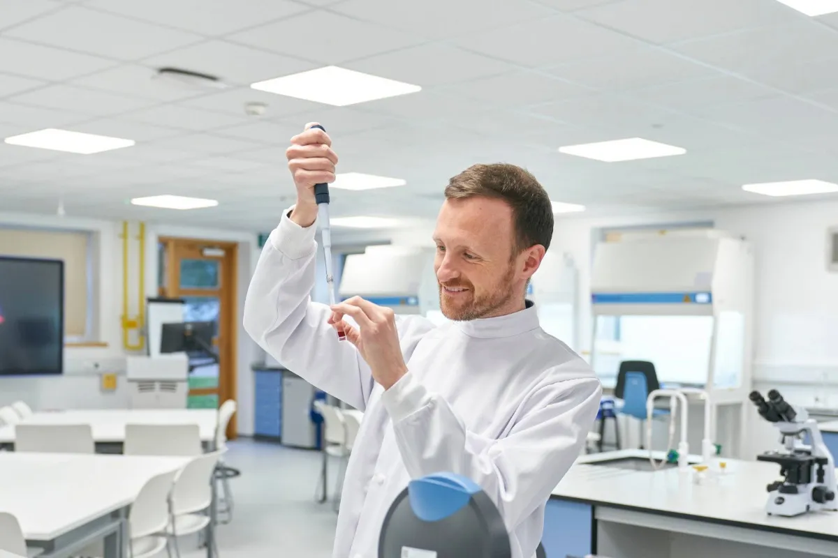 A Biomedical Science technician working in our Biomedical laboratory at Main Campus..