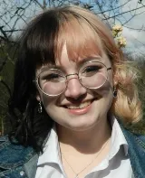 Caitlin McKenna headshot.