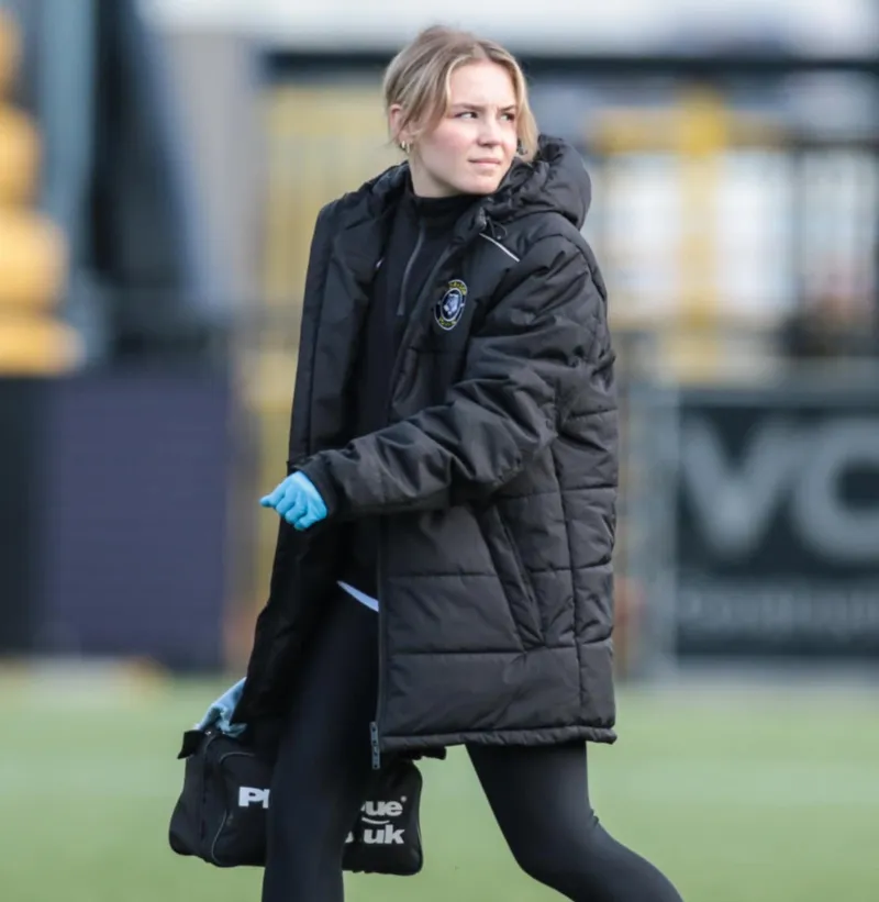Libby Maguire working on pitch.