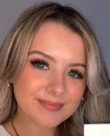 Samantha Peach headshot.