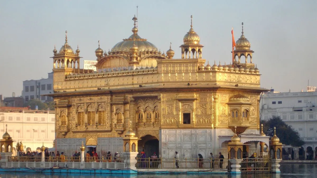 A picture of the Golden Temple in India.