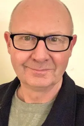 Staff profile photo of lecturer, Rob Glassborow..
