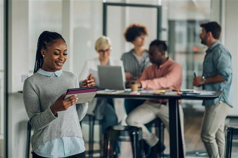 Image of a trainee studying on a course..
