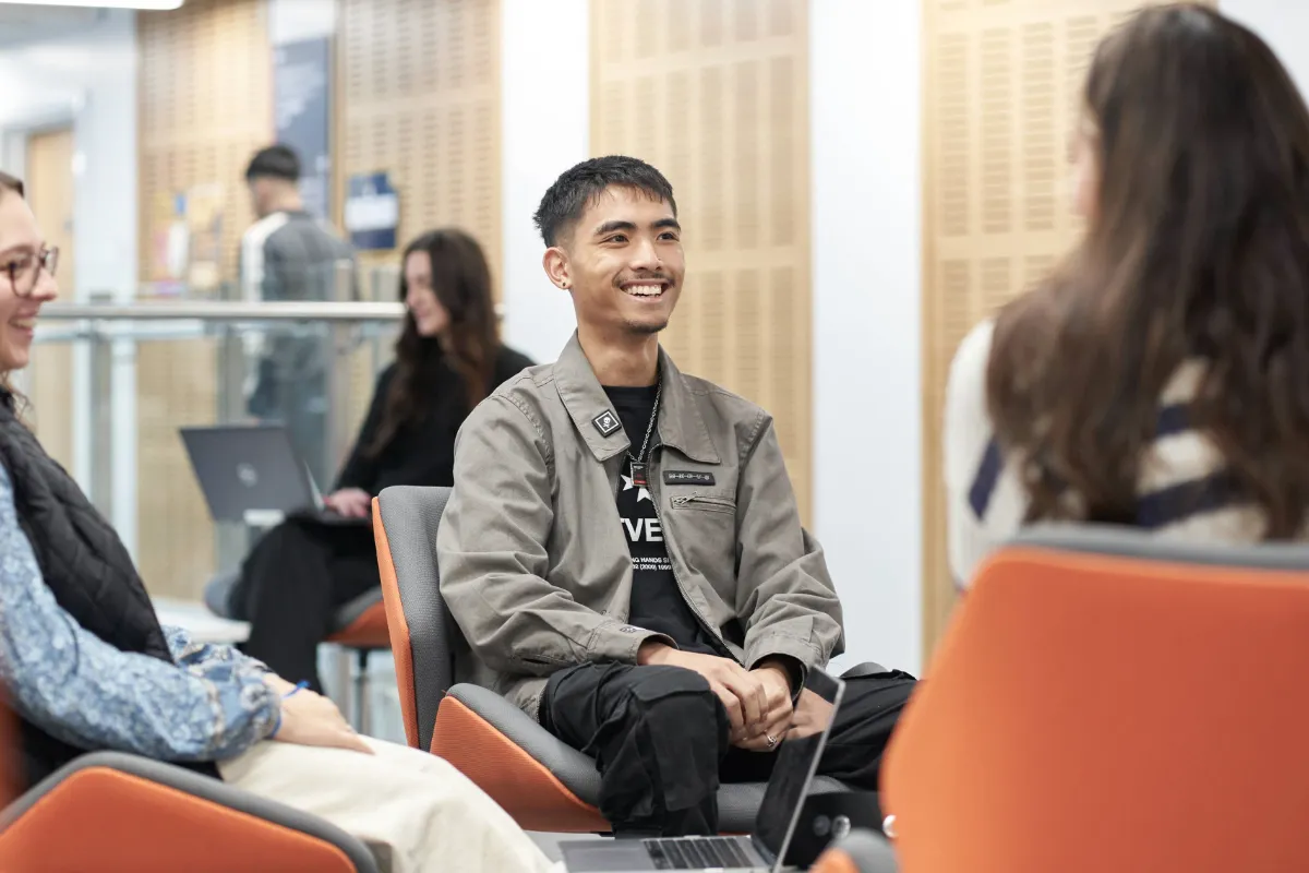 Students in AKLC.