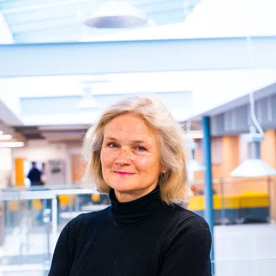 Profile photo of Dr Carolyn Jackson-Brown.