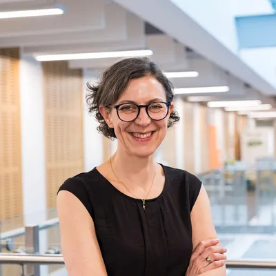 Profile photo of Dr Juliette Taylor-Batty.