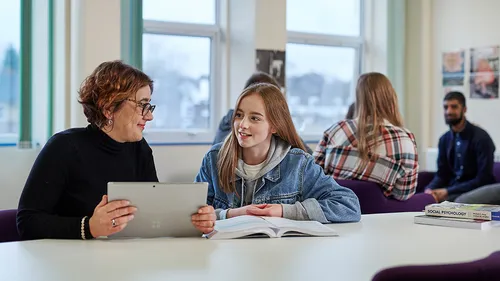 Listening to student teachers boosts confidence, wellbeing and retention, study finds.