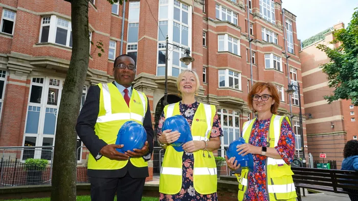 Vice-Chancellor Professor, Charles Egbu, Mayor of West Yorkshire, Tracy Brabin and Pro Vice-Chancellor for Education and Experience, Catherine O Connor stood outside Leeds City Campus.